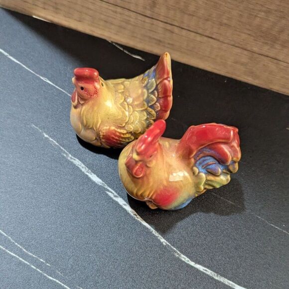 Ceramic Rooster & Hen Salt And Pepper Shakers Vintage Farmhouse Decor Kitchen - Picture 7 of 8